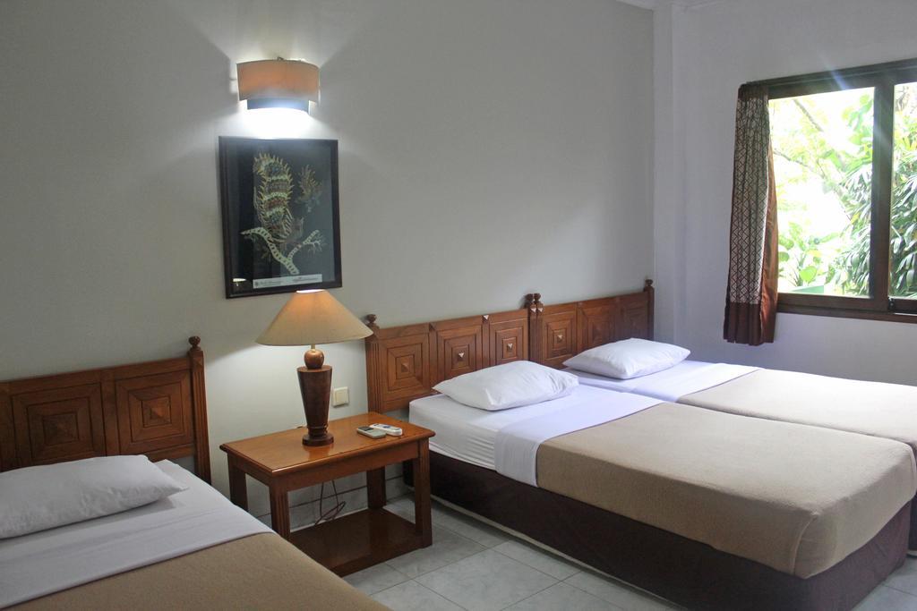 Hotel Winotosastro Garden Yogyakarta Camera foto