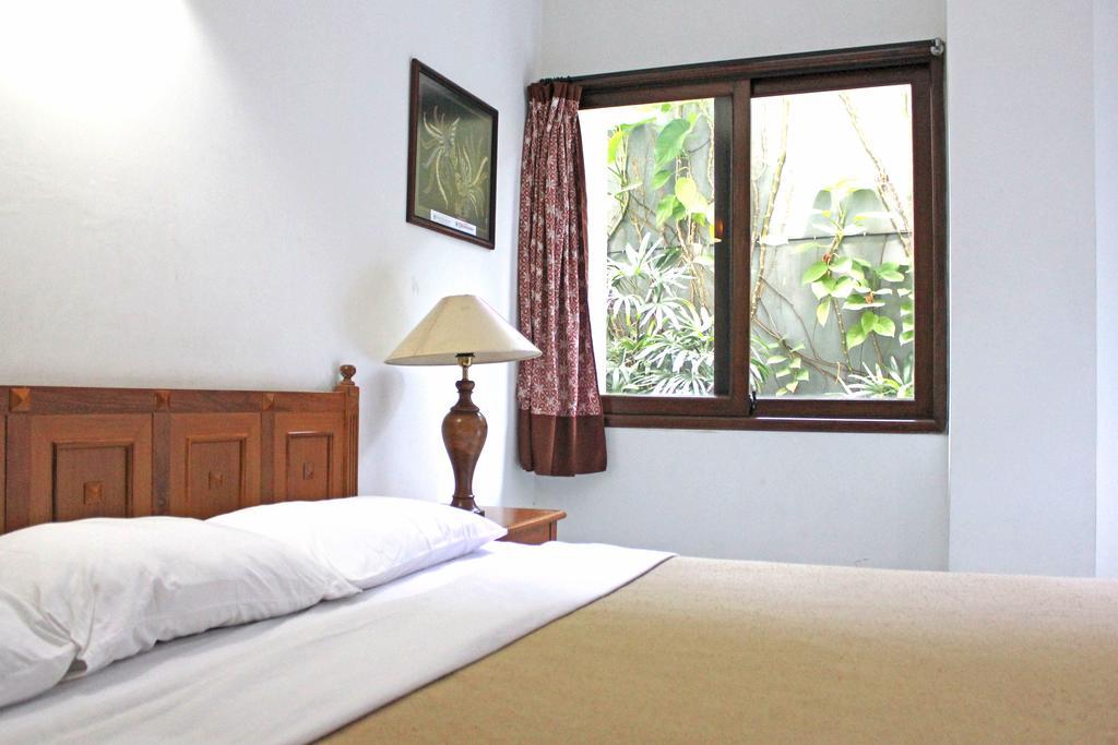 Hotel Winotosastro Garden Yogyakarta Esterno foto