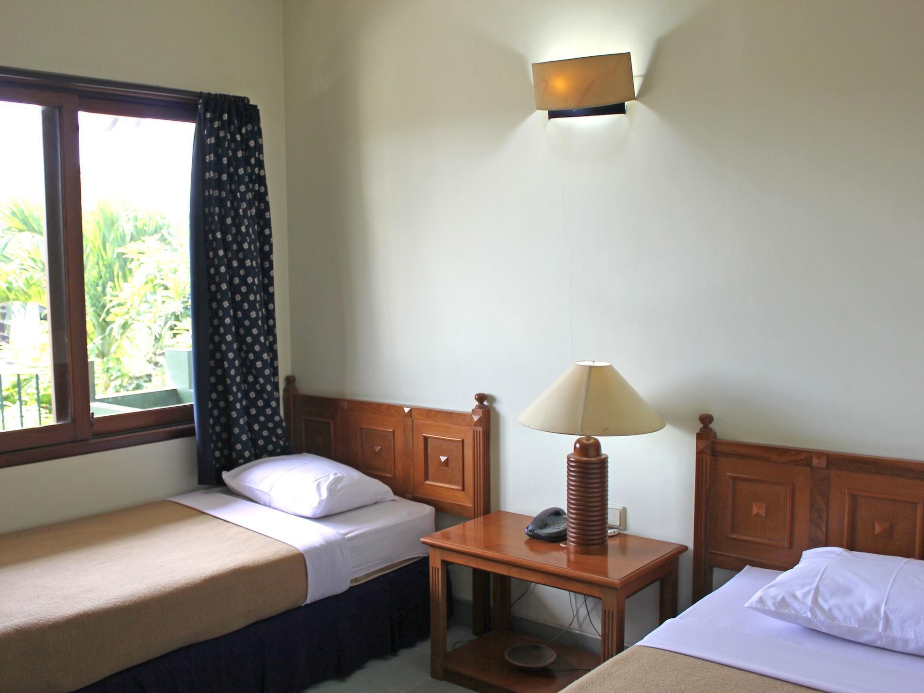 Hotel Winotosastro Garden Yogyakarta Esterno foto