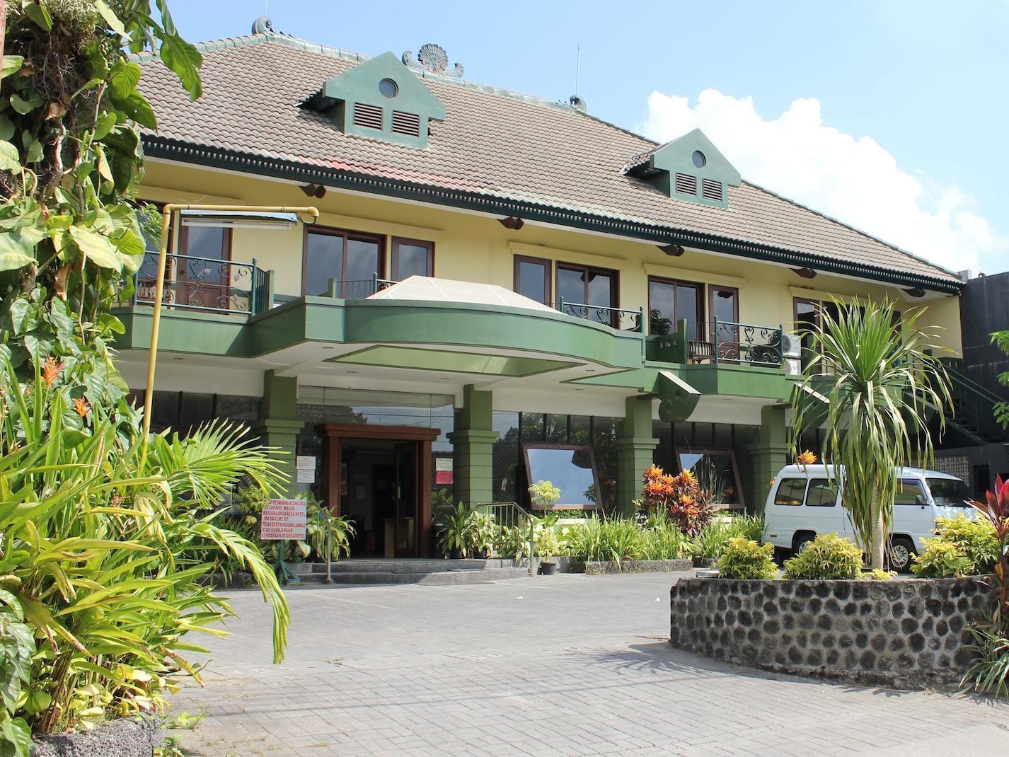 Hotel Winotosastro Garden Yogyakarta Esterno foto
