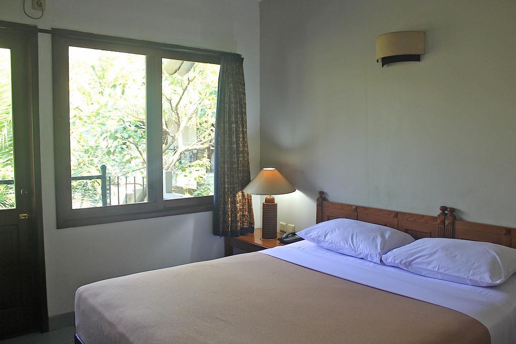 Hotel Winotosastro Garden Yogyakarta Esterno foto