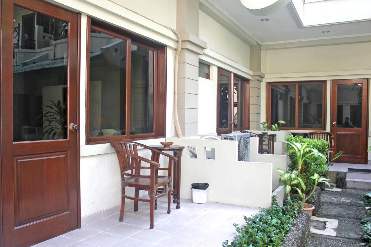Hotel Winotosastro Garden Yogyakarta Esterno foto